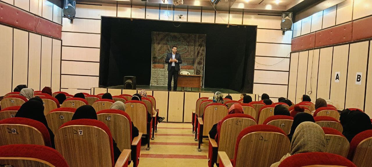 برگزاری جلسات کارگاهی مشاوره برای اولیا